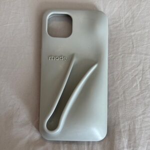 Rhode Gray Lip Phone Case IPhone 13
